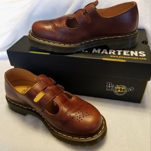 LIKE NEW! Dr. Martens | Mary Janes | Leather | Brown | Eyelet Detail | Vintage